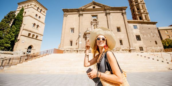 Ideas de Outfits para Viajes: Bolsos y Calzado con Estilo